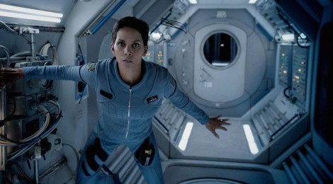 Critique : la série "Extant"